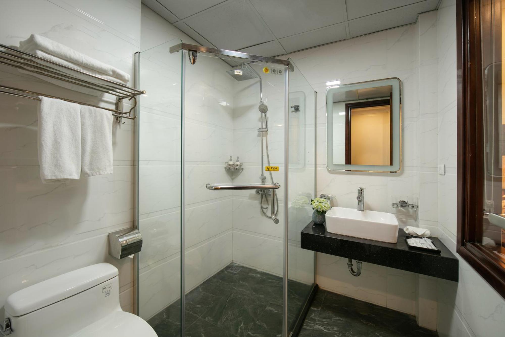 The West Hotel & Spa Hanoï Extérieur photo