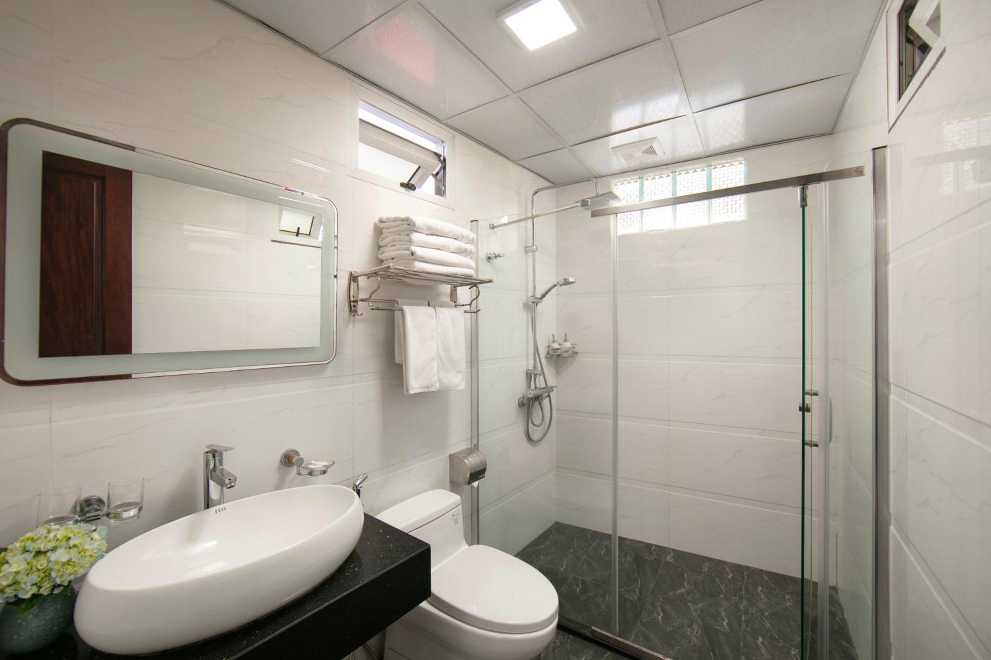 The West Hotel & Spa Hanoï Extérieur photo